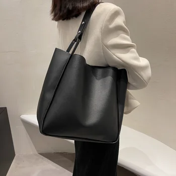 2023 Новая женская сумка, модная брендовая сумка через плечо, универсальная сумка для покупок и путешествий, модная кожаная женская сумка большой емкости.