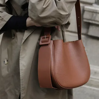 Сумка-мешок 2023, новая модная женская сумка из воловьей кожи, ретро-ручная сумка через плечо, сумка большой емкости, женская сумка