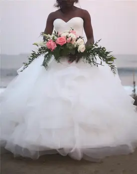 Роскошные свадебные платья на шнуровке без бретелек с рюшами, Винтажное Белое Свадебное платье принцессы в Африканском стиле Больших размеров