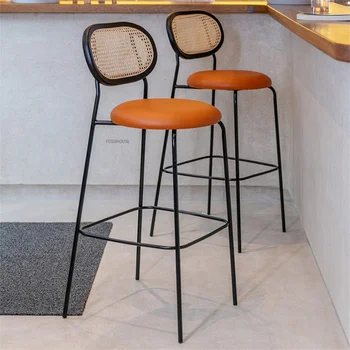 Скандинавские барные стулья из ротанга для барной мебели Домашний Дизайнерский настольный стул с мягкой подушкой, Минималистичный Креативный барный стул с высокой спинкой и ножками