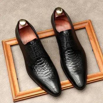 Итальянские мужские модельные туфли на плоской подошве, Роскошные Дизайнерские туфли из натуральной коровьей кожи, Летние Черные Дерби с острым носком, Свадебные Туфли со змеиным узором, Мужские
