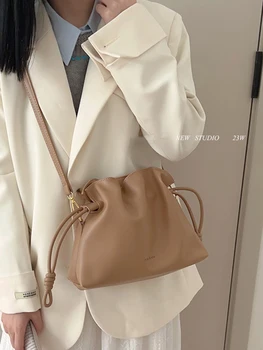 Осенне-зимняя винтажная плиссированная сумка для женщин 2023, новая модная сумка через плечо, универсальные повседневные сумки-ведра INS